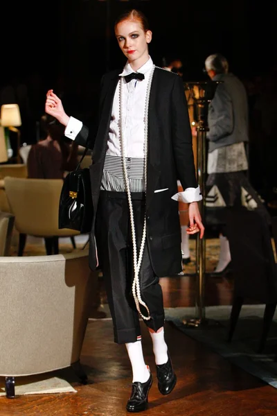 Look 17